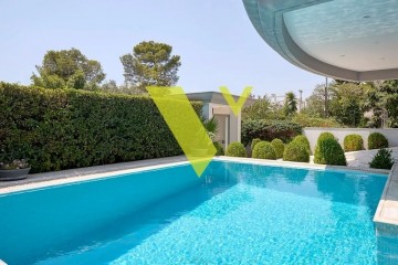 (Προς Ενοικίαση) Κατοικία Διαμέρισμα || Αθήνα Νότια/Γλυφάδα - 90 τ.μ, 2 Υ/Δ, 2.200€