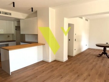 (For Rent) Residential Apartment || Athens South/Glyfada - 105 Sq.m, 2 Bedrooms, 2.100€