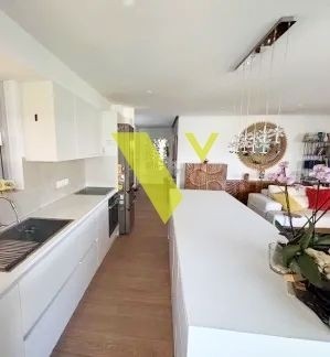 (For Sale) Residential Apartment || East Attica/Vouliagmeni - 85 Sq.m, 2 Bedrooms, 720.000€