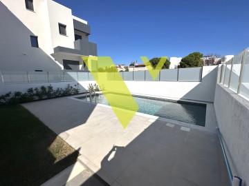 1808954 - Detached house For rent, Vari - Varkiza, 270 sq.m., €4.500