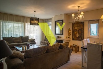 (For Sale) Residential Apartment || Athens South/Glyfada - 77 Sq.m, 2 Bedrooms, 565.000€