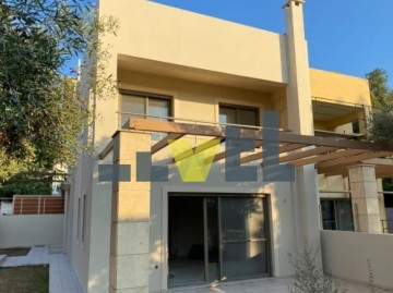 (For Sale) Residential Maisonette || East Attica/Vari-Varkiza - 245 Sq.m, 3 Bedrooms, 550.000€