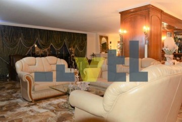 (Προς Πώληση) Κατοικία Διαμέρισμα || Αθήνα Νότια/Ελληνικό - 198 τ.μ, 3 Υ/Δ, 400.000€