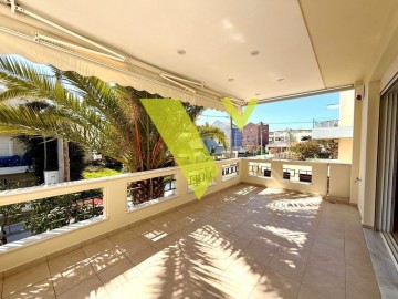 (For Sale) Residential Detached house || East Attica/Vari-Varkiza - 340 Sq.m, 6 Bedrooms, 900.000€