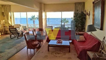 (For Sale) Residential Apartment || Athens South/Palaio Faliro - 216 Sq.m, 3 Bedrooms, 1.080.000€