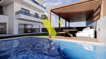 (For Sale) Residential Maisonette || Athens South/Glyfada - 131 Sq.m, 3 Bedrooms, 760.000€