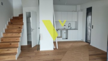 (Προς Ενοικίαση) Κατοικία Μεζονέτα || Αθήνα Νότια/Γλυφάδα - 170 τ.μ, 4 Υ/Δ, 3.100€