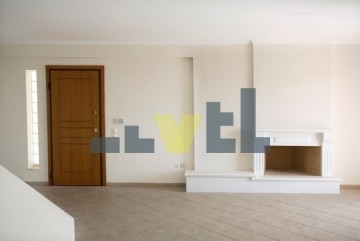 (For Rent) Residential Maisonette || East Attica/Vari-Varkiza - 210 Sq.m, 3 Bedrooms, 1.800€