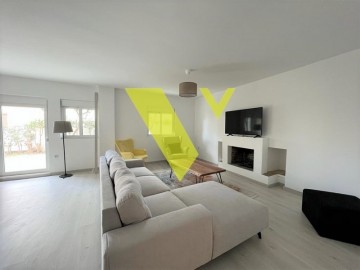 (For Sale) Residential Apartment || Athens South/Glyfada - 100 Sq.m, 2 Bedrooms, 275.000€