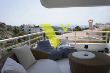 (For Rent) Residential Apartment || East Attica/Vouliagmeni - 100 Sq.m, 2 Bedrooms, 2.800€