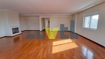 (For Rent) Residential Floor Apartment || Athens South/Palaio Faliro - 168 Sq.m, 4 Bedrooms, 2.700€